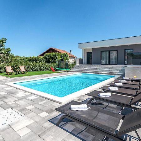 3 Bedroom Beautiful Home In Rastane Donje Donje Rastane Εξωτερικό φωτογραφία