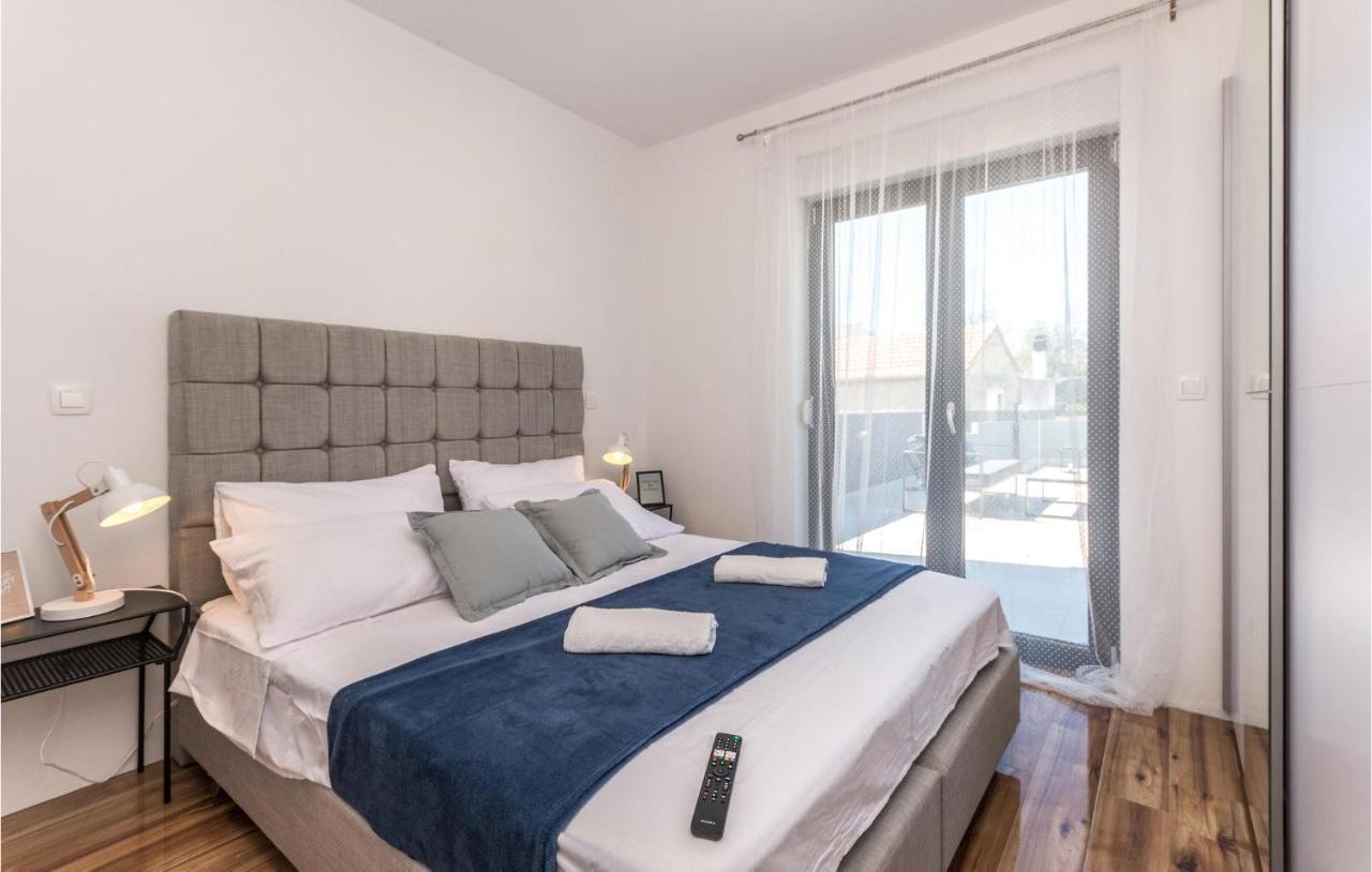 3 Bedroom Beautiful Home In Rastane Donje Donje Rastane Εξωτερικό φωτογραφία
