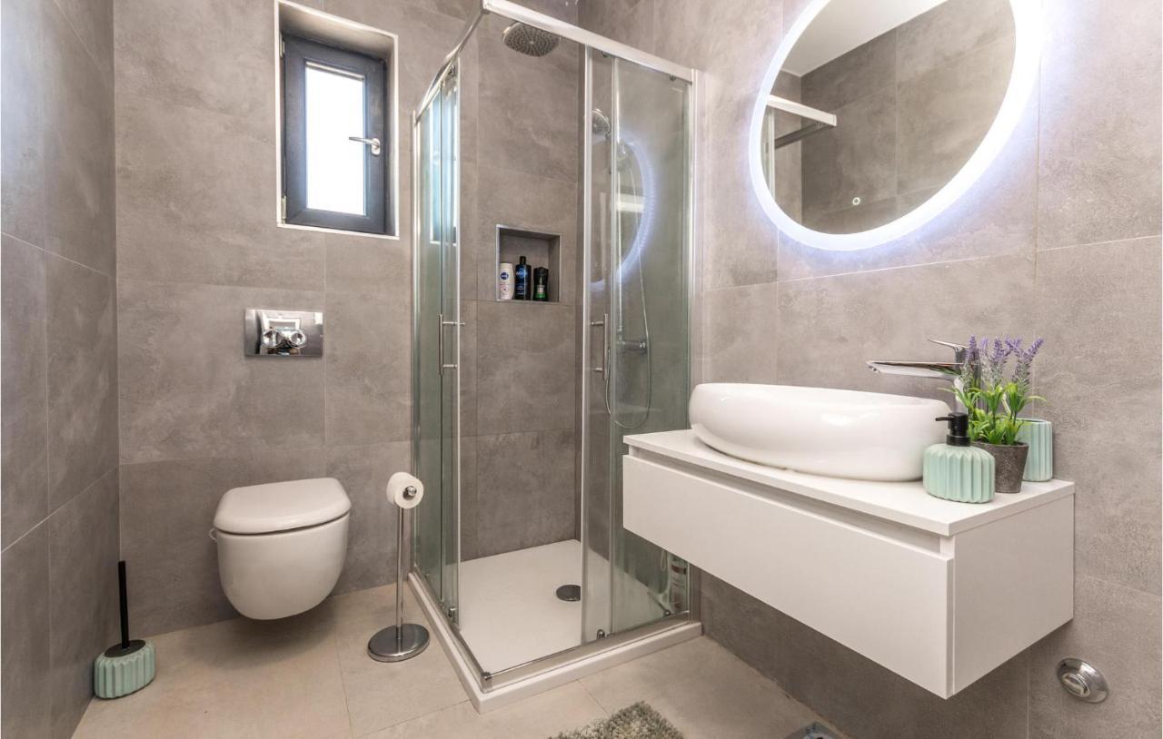 3 Bedroom Beautiful Home In Rastane Donje Donje Rastane Εξωτερικό φωτογραφία