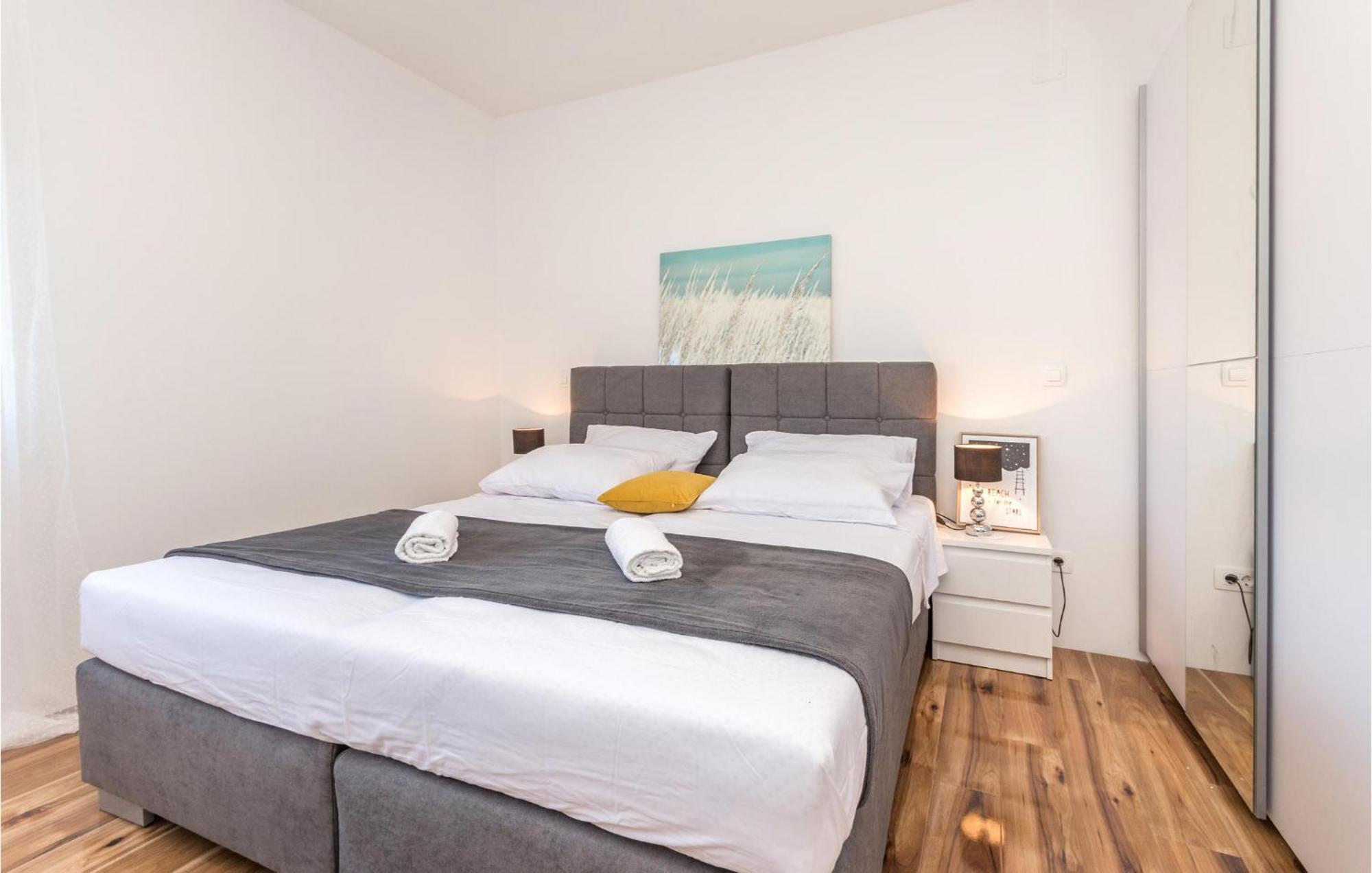3 Bedroom Beautiful Home In Rastane Donje Donje Rastane Εξωτερικό φωτογραφία